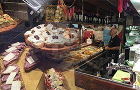 Food and wine specialties from Veneto: the Venetian ‘Bacari’.